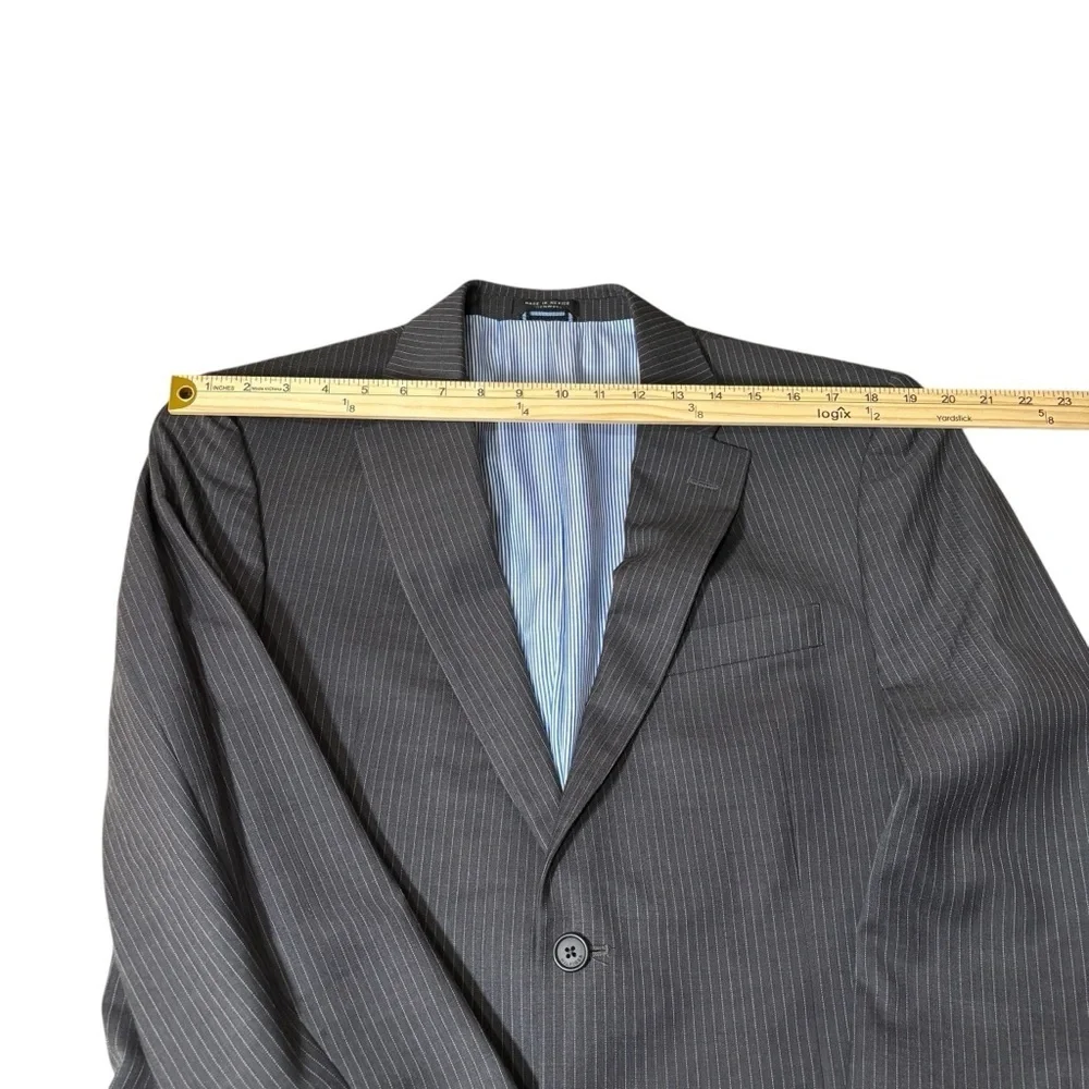 Tommy Hilfiger 100% Wool Gray Pinstripe Blazer Men’s Size 40 Regular *Flawed*